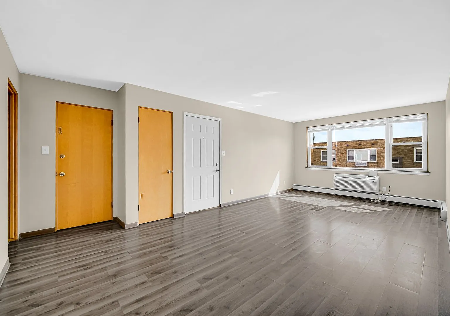 1307 Calumet Ave — Photo 3