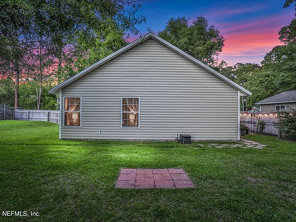 3rd image of 6509 PINE Circle
