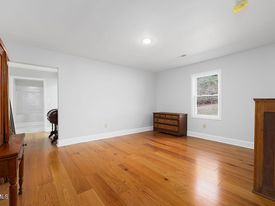 25th image of 2616 Volunteer Pkwy