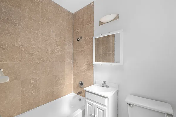 Rented by REAL New York | media 20