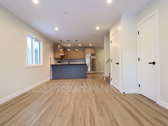 3rd image of 11031 81st Ave NW
