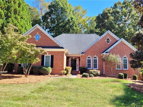 165 Almont Forest Dr, Clemmons, NC 27012