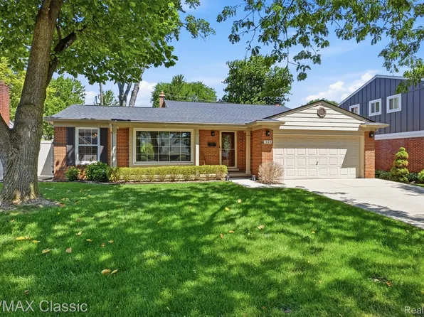 1628 Lexington St, Plymouth, MI 48170