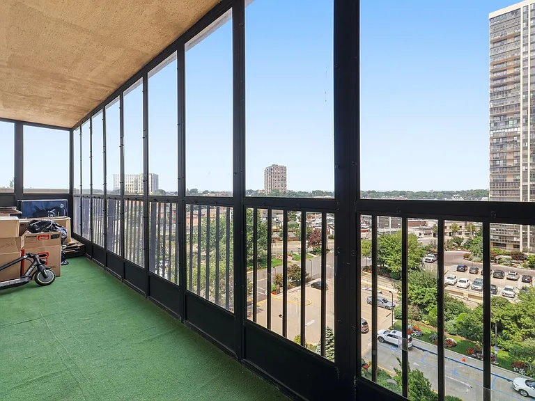 200 Winston Dr #720 — Photo 32