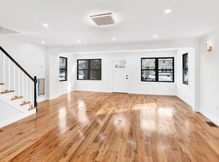 10928 212th St, Queens Village, NY