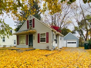 2115 Donora St, Lansing, MI 48910