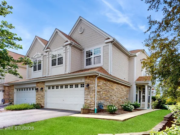1 Clara Ct, Algonquin, IL 60102