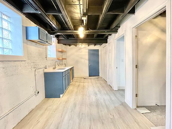 4th image of 2915 W McLean Ave #1