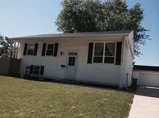 101 Arcadia Ave, Romeoville, IL 60446