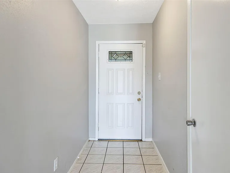 11710 Old Telegraph Rd — Photo 4