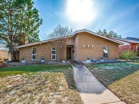 2nd image of 3130 Robin Hill Ln