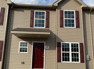 526 Arietta Ct, Reading, PA 19605