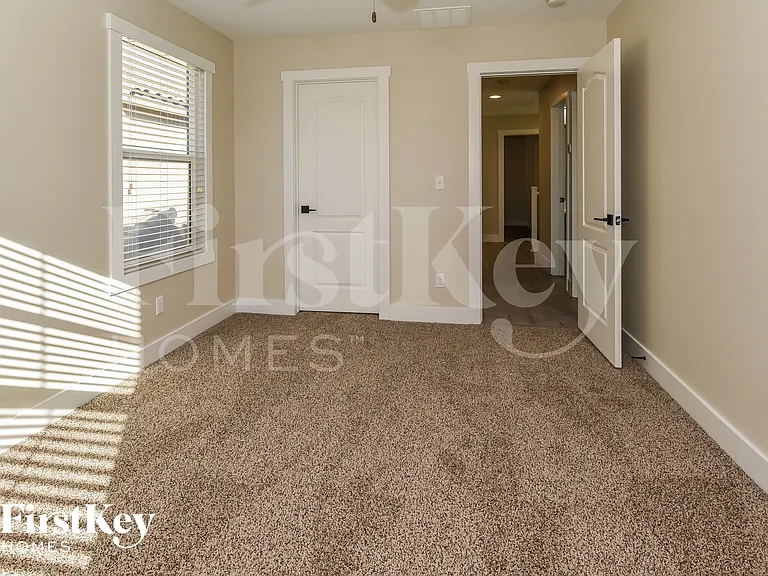 7380 Benlomond Ave — Photo 11
