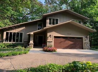 19105 Ramsey Rd, Deephaven, MN 55391