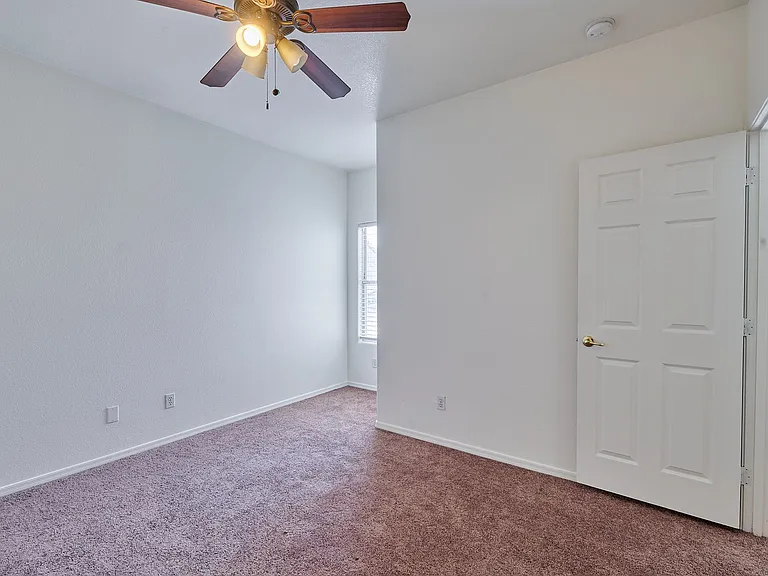 414 N Drew St — Photo 20