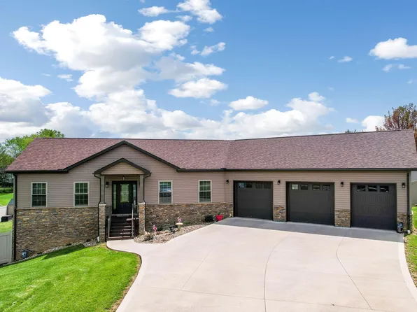 1885 Greenbriar Way, Nashport, OH 43830