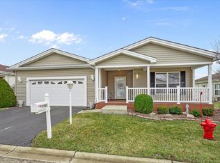 2905 Carousel Ct, Grayslake, IL 60030