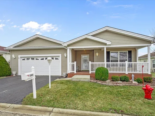 2905 Carousel Ct, Grayslake, IL 60030