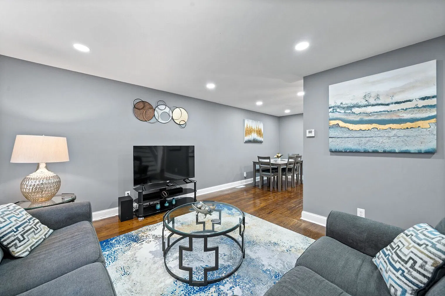 4 bed, 2.0 bath, $18,284 — Photo 3