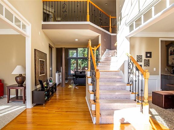 3rd image of 2024 Sugar Springs Dr