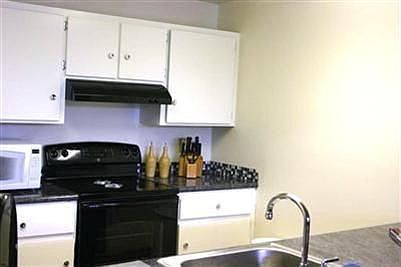 3rd image of 13846 NE 60th Way APT 120