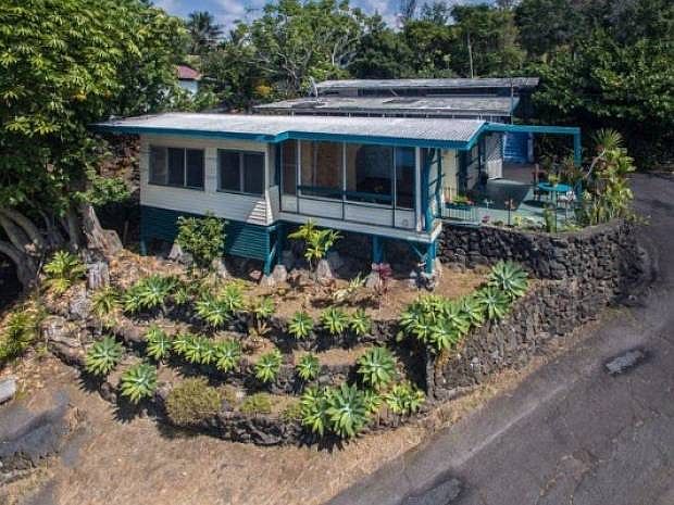 1st image of 78-6935 Mamalahoa Hwy APT B