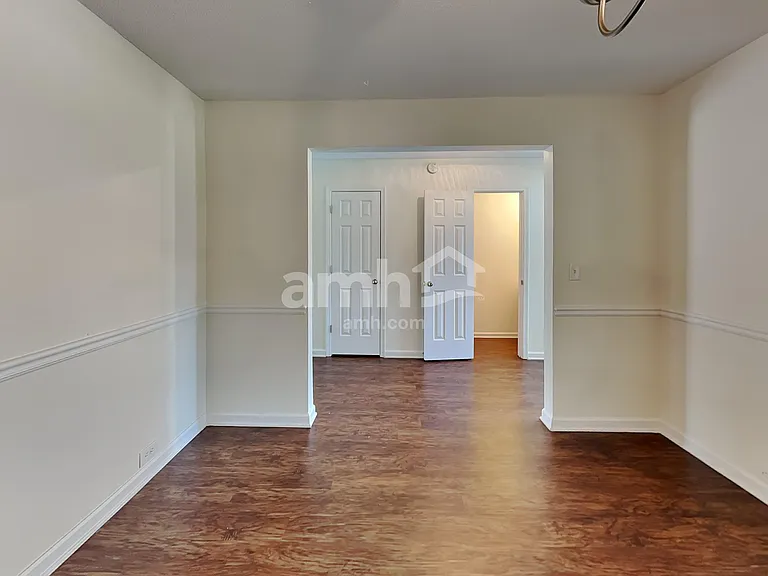4913 Bryant Dr — Photo 4