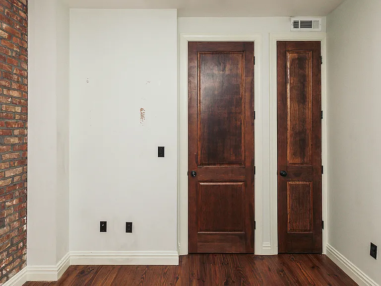 73 Jefferson St #4L — Photo 6