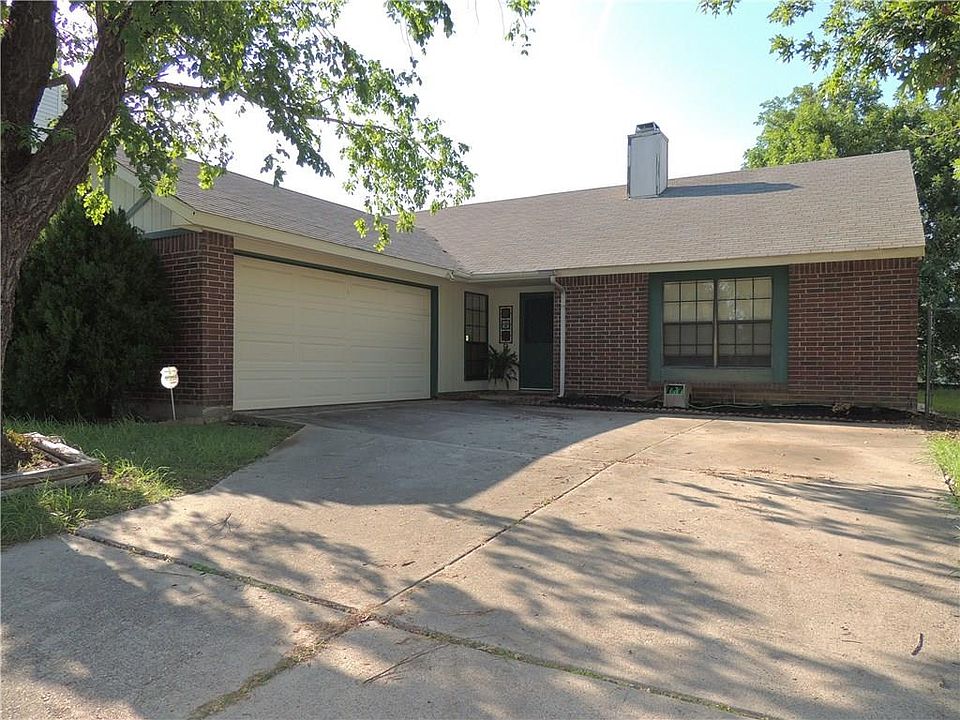 1st image of 4205 Huckleberry Dr