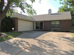 4205 Huckleberry Dr, Fort Worth, TX 76137