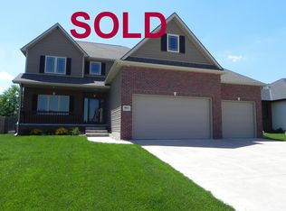 8915 S 30th St, Lincoln, NE 68516