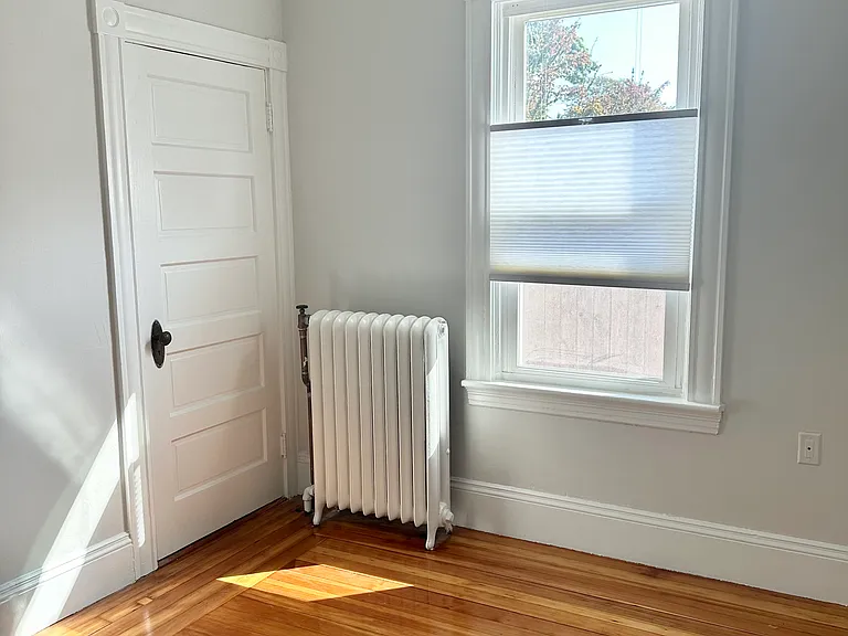 31 Weaver Ave — Photo 7