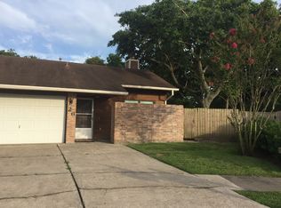 26 Parkbriar Cir, Baytown, TX 77521