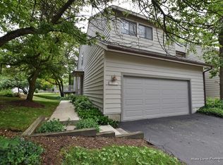 1500 Kirkwood Dr, Geneva, IL 60134