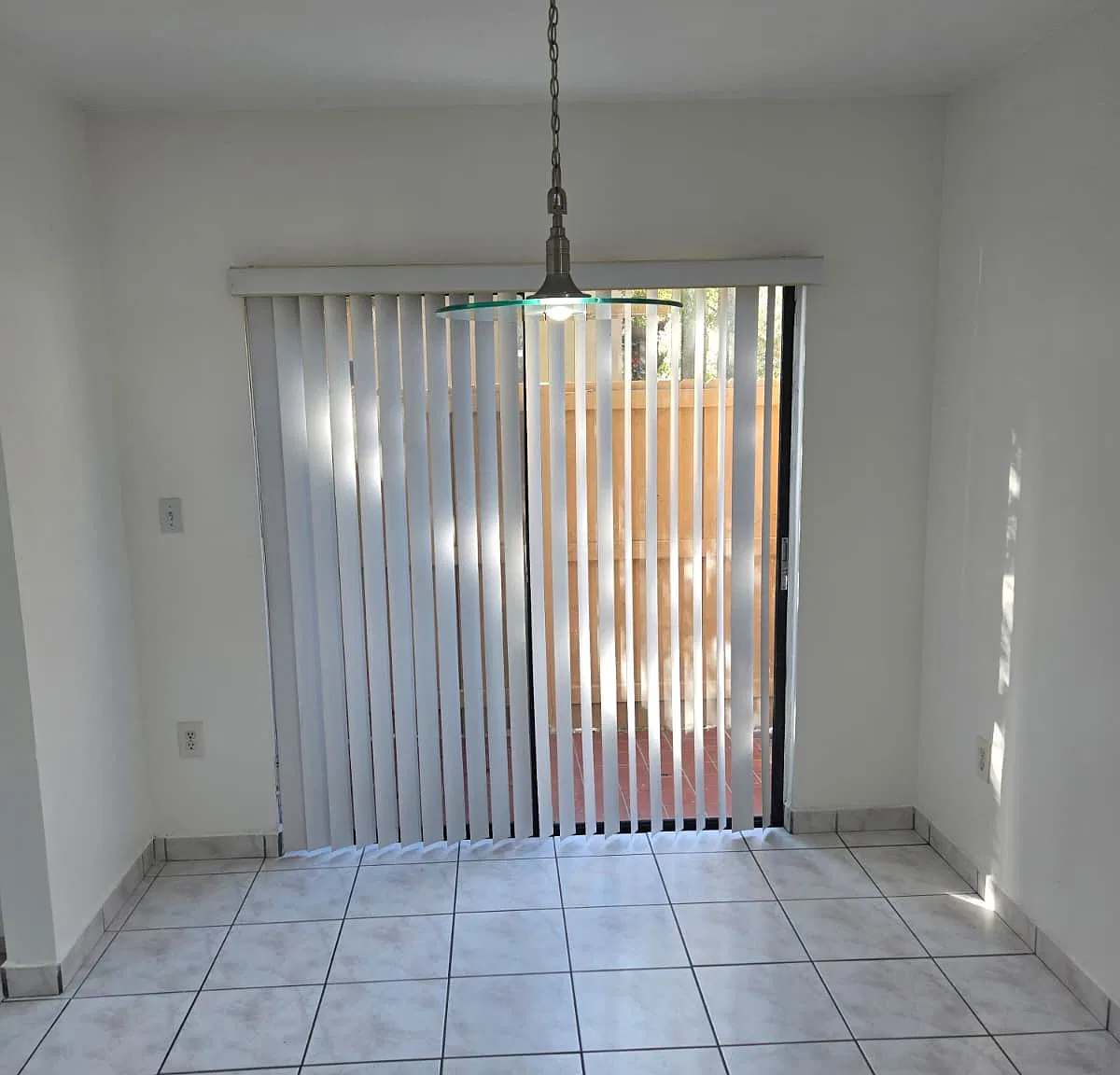 2 bed, 912 sqft, $2,200 — Photo 4