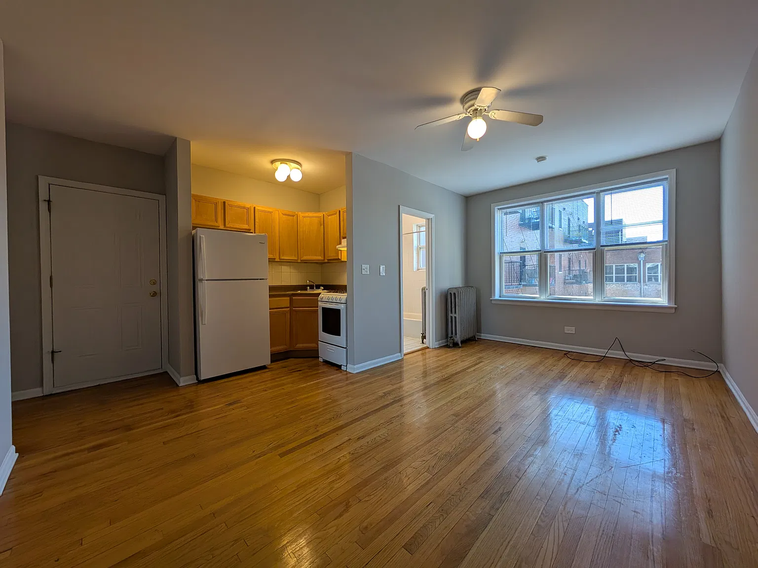 Studio, 315 sqft, $1,464 — Photo 3