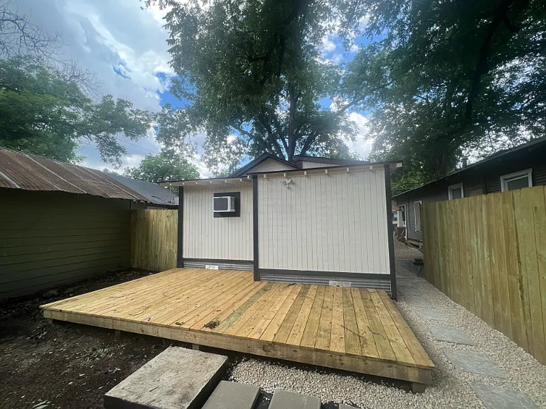 622 Potomac St — Photo 10