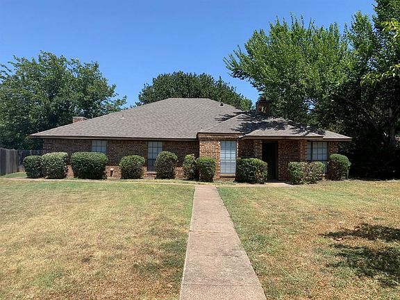 2nd image of 2305 Kingsford Ct