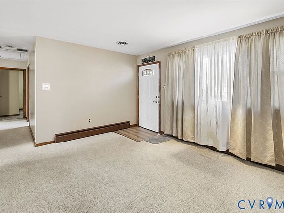 3rd image of 1620 Silverwood Dr