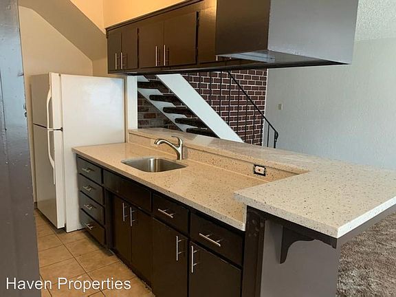 4th image of 4133 Apostolo Cir APT 2