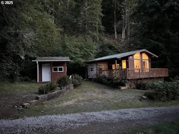 (undisclosed Address), Amboy, WA 98601