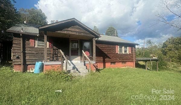 1st image of 1526 Wakefield Dr NW