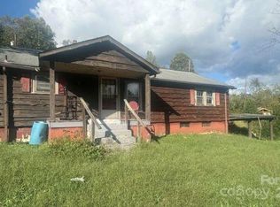 1526 Wakefield Dr NW, Lenoir, NC 28645