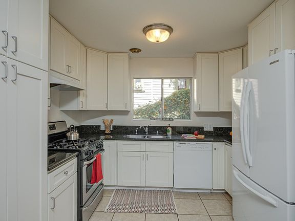 5th image of 6147 Glen Oak St