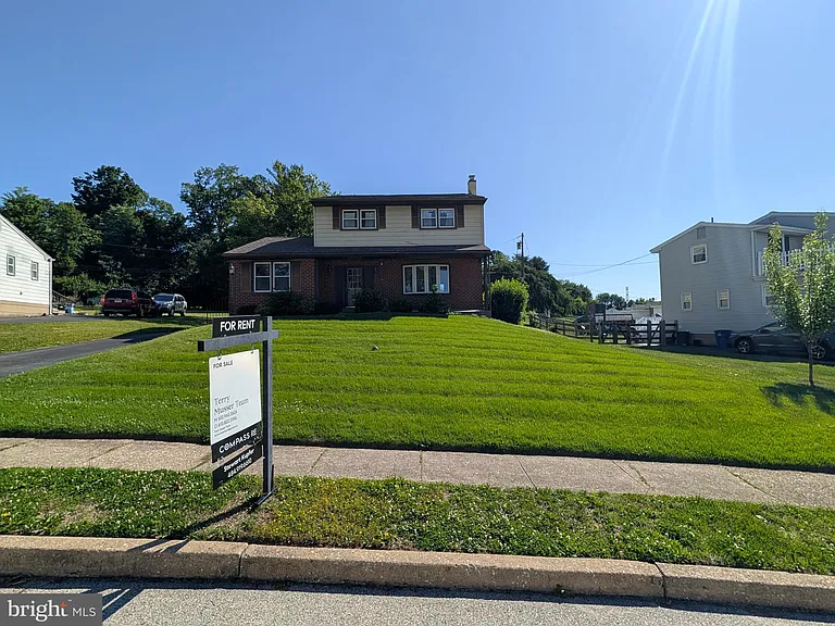 14 Westwood Cir — Photo 25