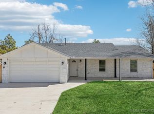 11543 S Douglas Ave, Jenks, OK 74037