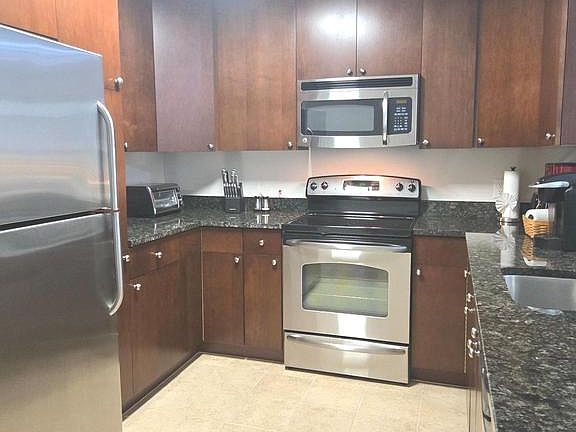 5th image of 155 Potomac Psge Unit 310