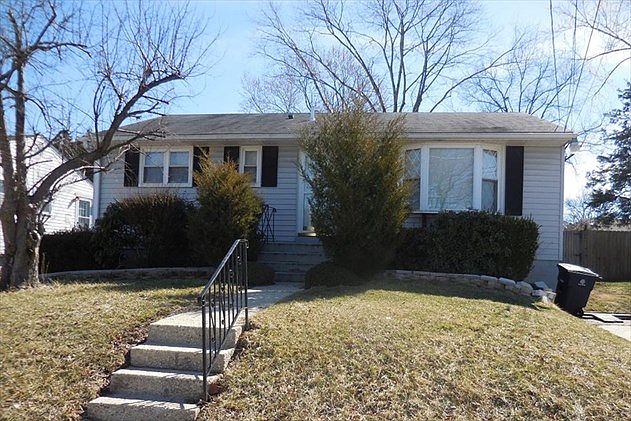 1st image of 2508 Roslyn Ave