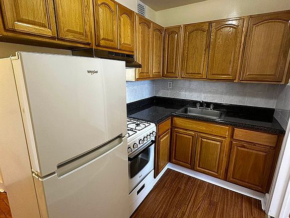 4th image of 63-80 Wetherole St #7D