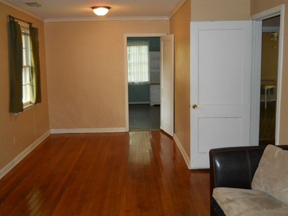 2nd image of 4162 Owen Ave